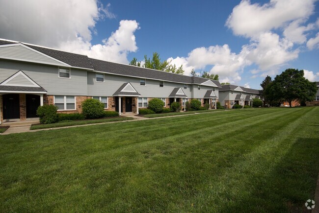 Building Photo - The Groves Apartments and Townhomes