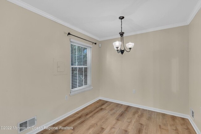 Building Photo - 134 Whispering Oaks Way