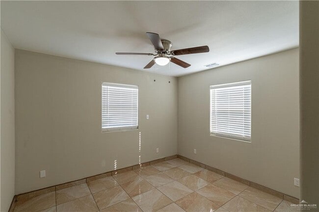 Building Photo - 20 S Olivarez St
