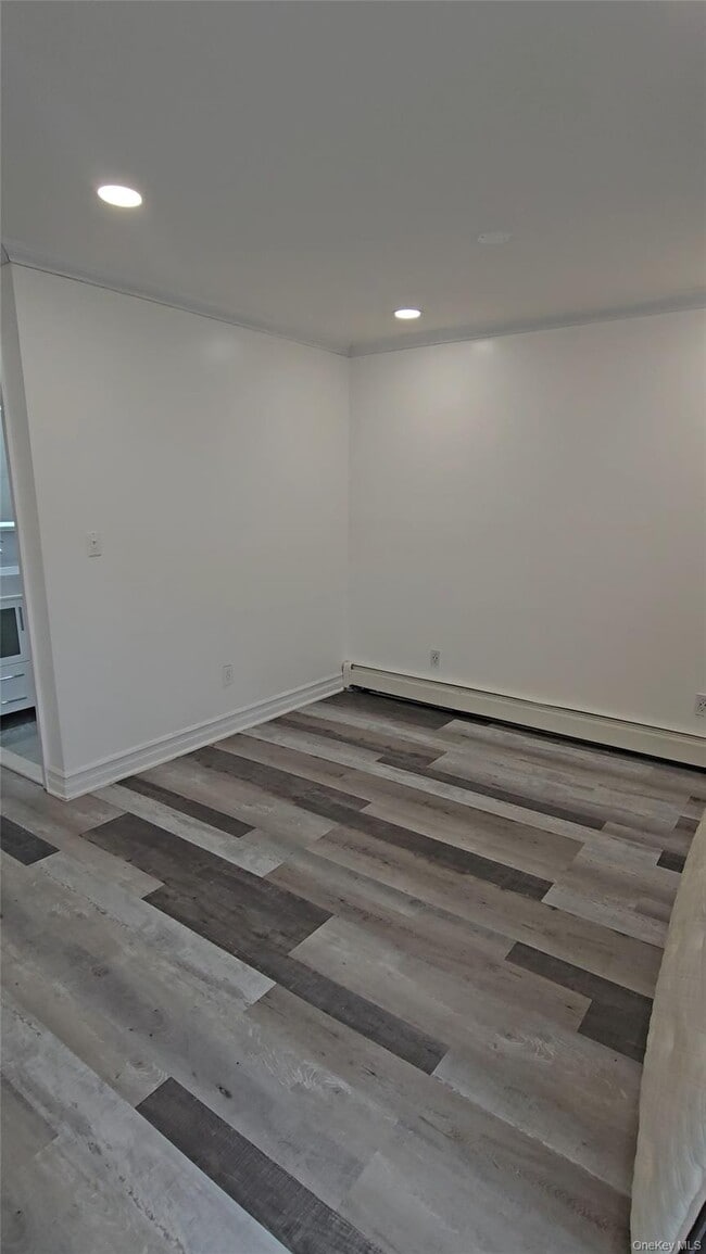 Building Photo - 101-25 111th St