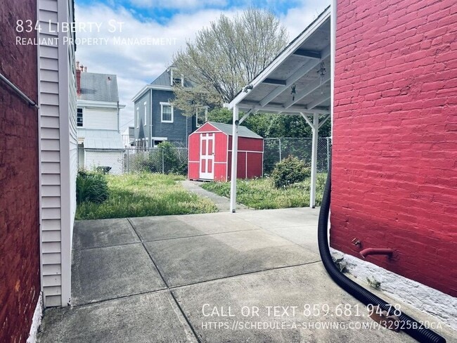 Building Photo - 834 Liberty St