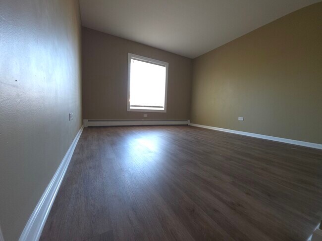 Building Photo - 1665 Coach Dr