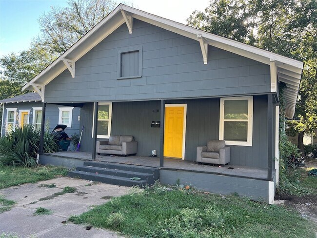 Primary Photo - 410 S Vaden St