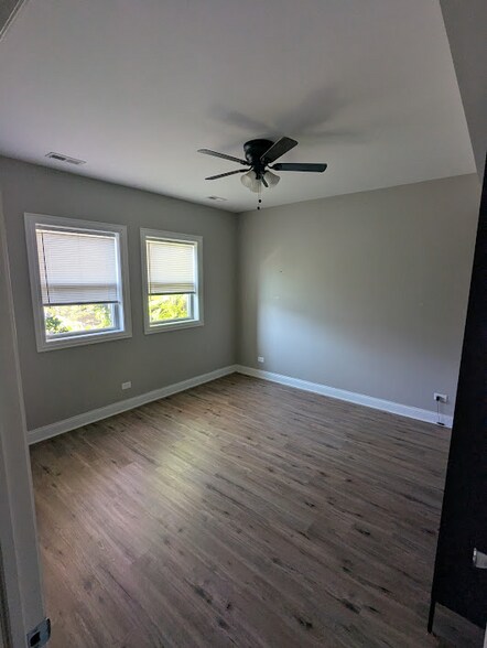 Building Photo - 3928 N Bernard St