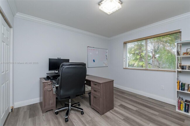 Building Photo - 14755 SW 123rd Ave