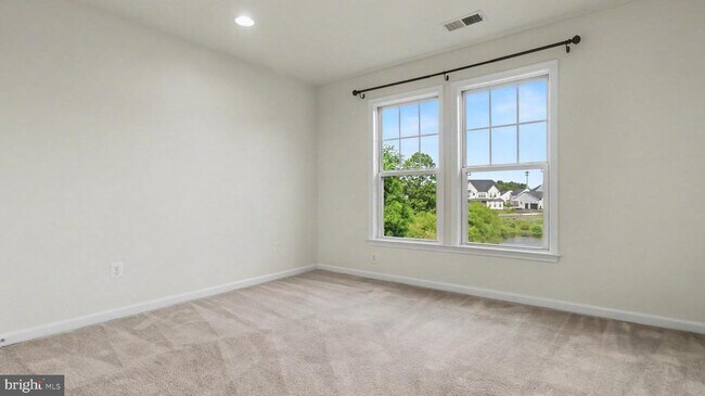 Building Photo - 40978 Spur Run Ln