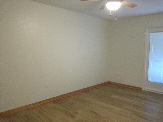 Building Photo - 7023 SW 21st Ln