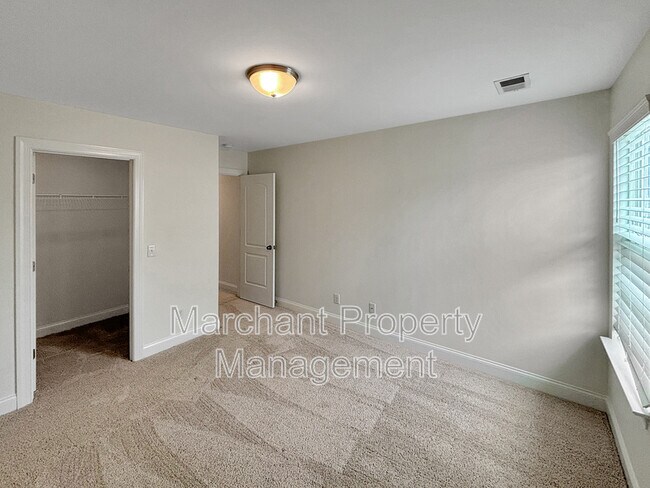 Building Photo - 28 Arnold Mill Rd