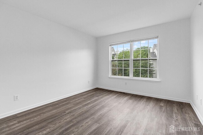 Building Photo - 21 Inverness Dr