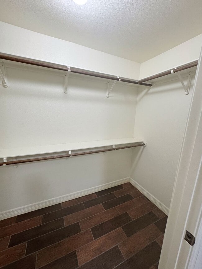 Building Photo - 310 W Pineshadows Dr