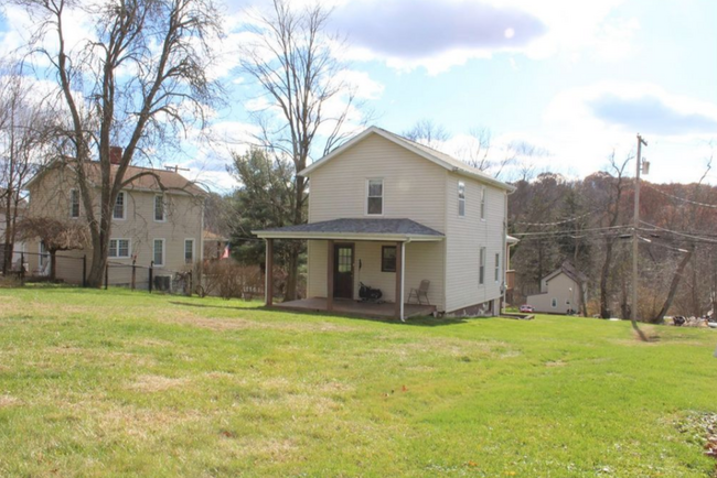 Building Photo - 6 S Main St