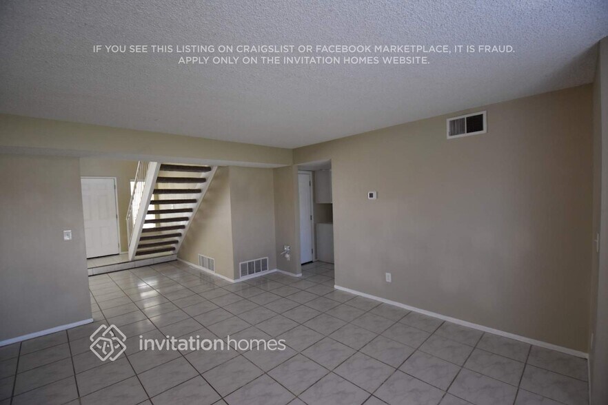 Building Photo - 1101 Oakwood Ave