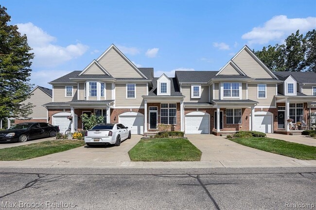 Building Photo - 4899 Green Ct