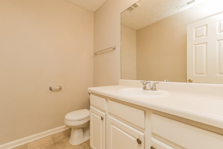Building Photo - 1110 Ivey Ln
