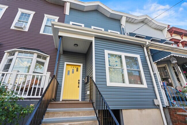 Building Photo - 189 Sherman Ave