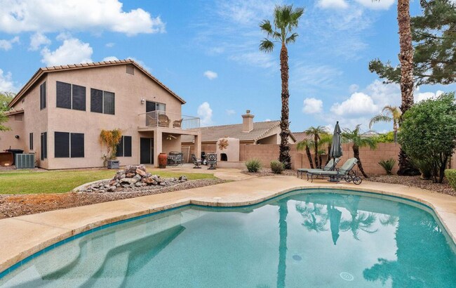 Building Photo - 7520 E Desert Vista Rd