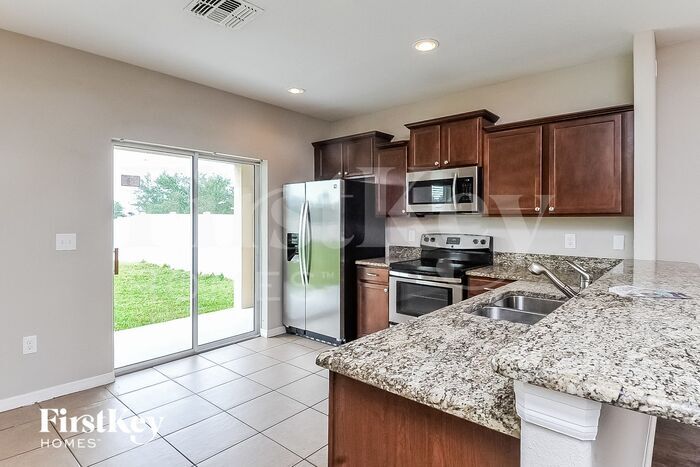 Building Photo - 1039 Seminole Sky Dr