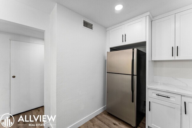 Building Photo - 25652 Rimgate Dr