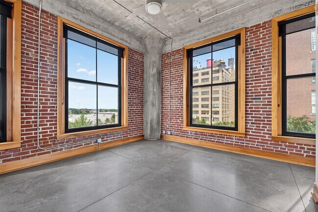 Building Photo - 1601 Washington Ave
