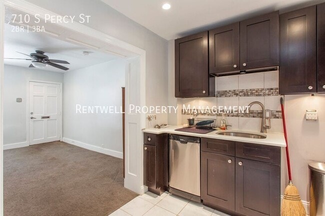 Building Photo - 710 S Percy St