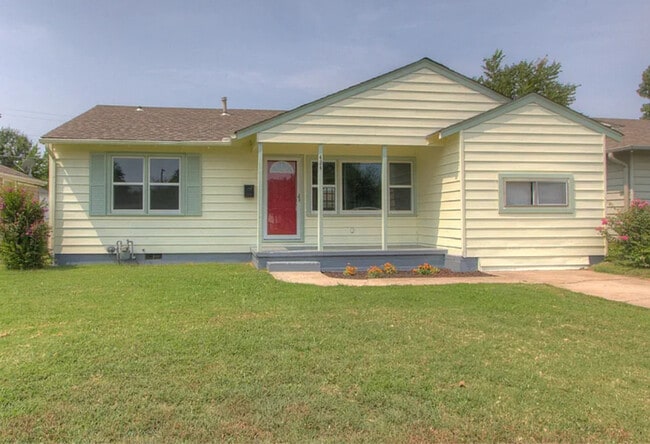 Building Photo - 424 S 69th E Ave