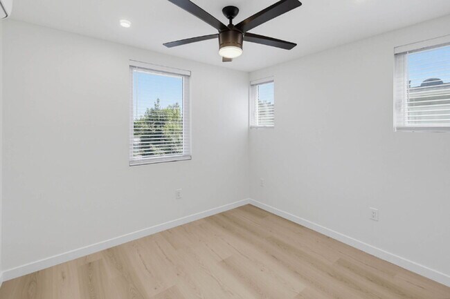 Building Photo - Breathtaking Bay Views & Large Private Deck - Walking Distance To Mission Bay