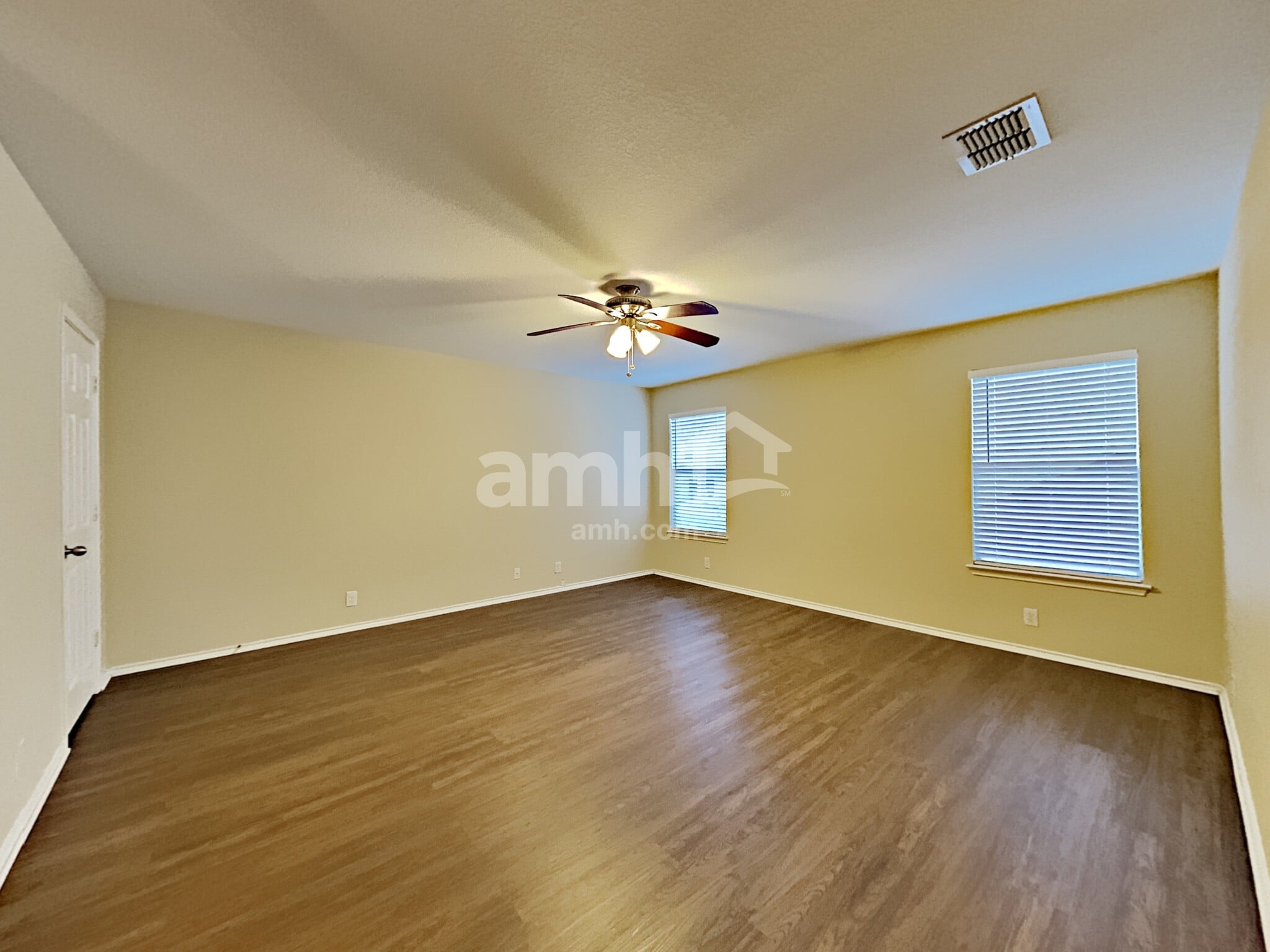 Building Photo - 455 Dolly Dr