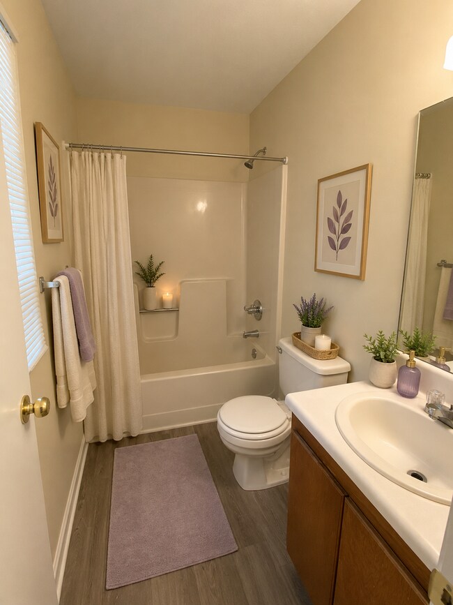 Building Photo - 2077 Lenoa Ln