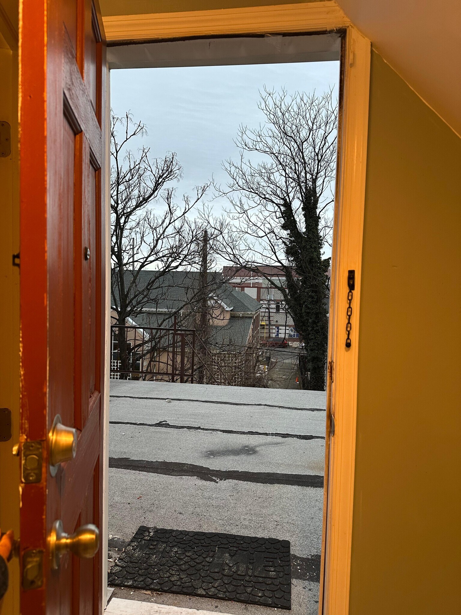 Building Photo - 305 Woodside Ave