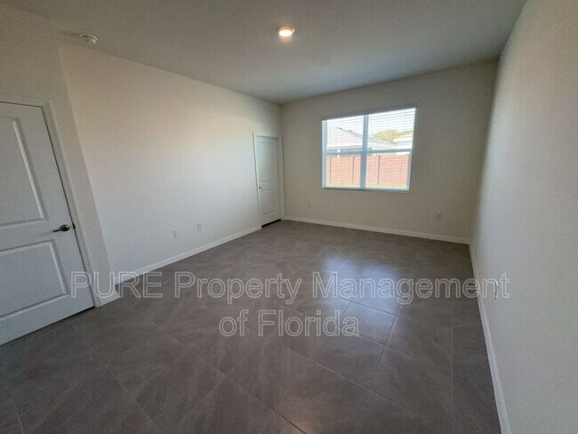 Building Photo - 4122 NW 48th Ter Rd