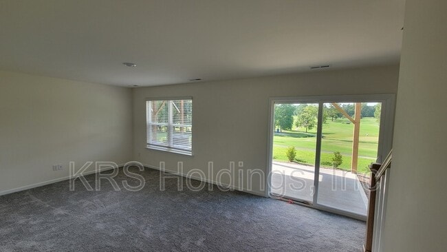 Building Photo - 841 Parc Townes Dr