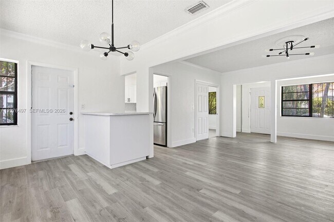 Building Photo - 1200 SW 18th Ave
