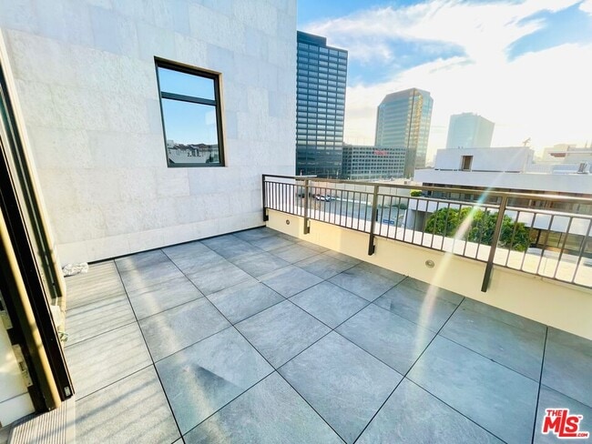 Building Photo - 1122 Gayley Ave