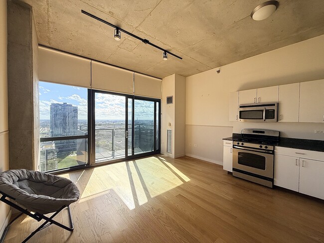 Building Photo - 235 W Van Buren St