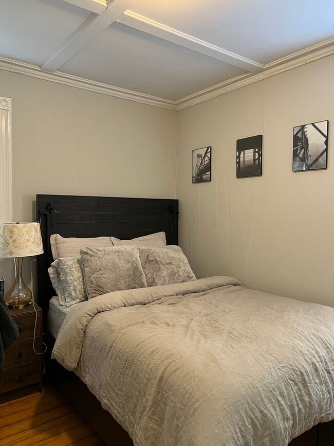 Building Photo - 381 Highland Ave