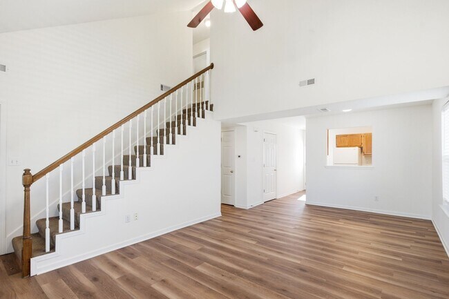 Building Photo - 3518-3520 Prescott Dr.