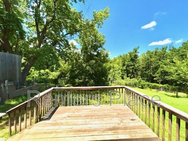 Building Photo - 6913 E 97th St