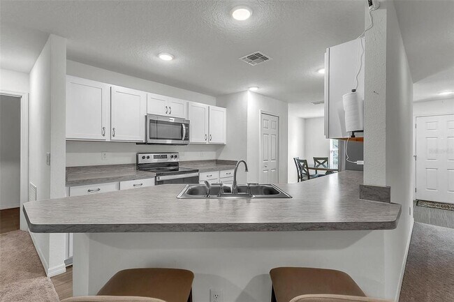 Building Photo - 159 Persimmon Dr