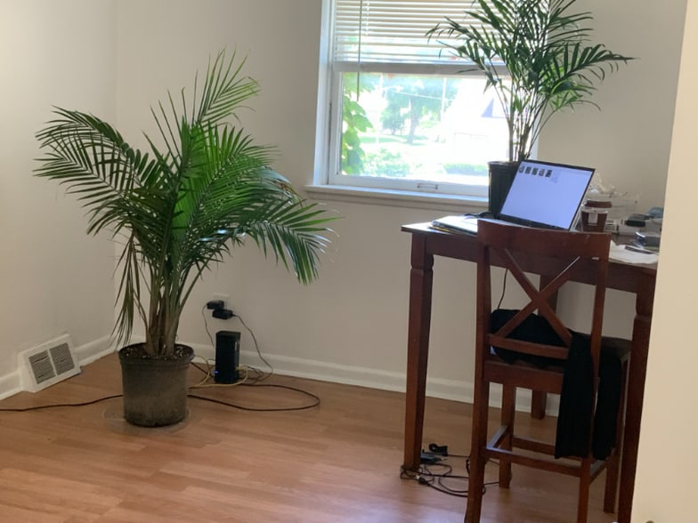 Building Photo - 3411 S Howell Ave