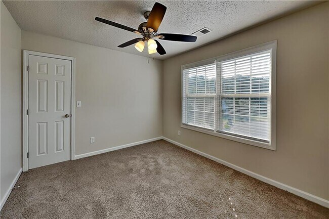 Building Photo - 1151 Paiute Ct
