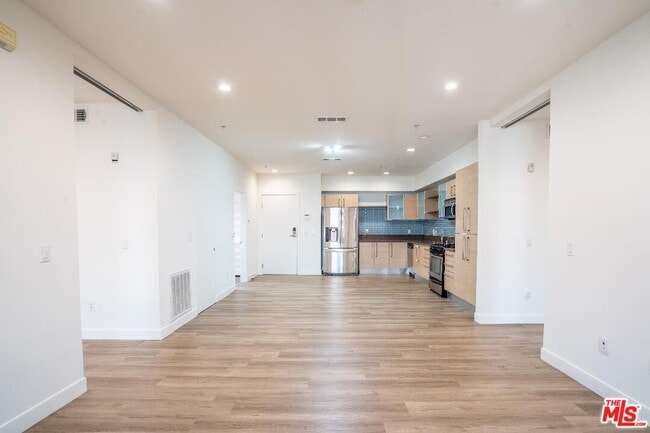 Building Photo - 1234 Wilshire Blvd