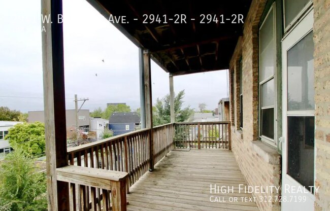 Building Photo - 2941 W Belmont Ave