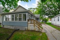 Building Photo - 4 Bed 1 Bath Single Family Home