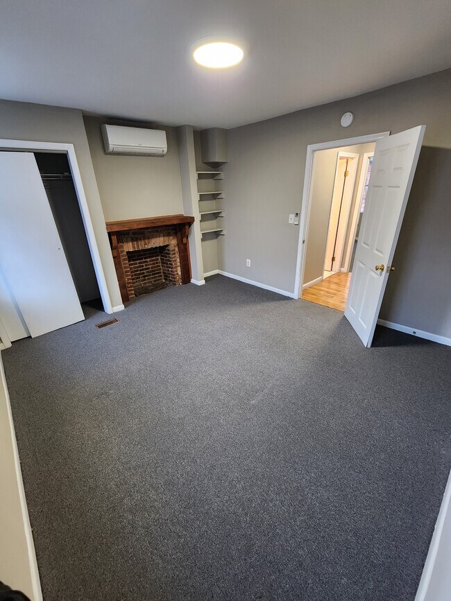 Building Photo - 661 Portland St