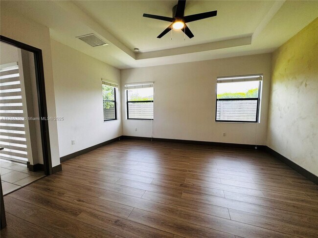 Building Photo - 15957 SW 136 Way