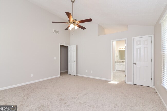 Building Photo - 2935 Emerson Lake Dr