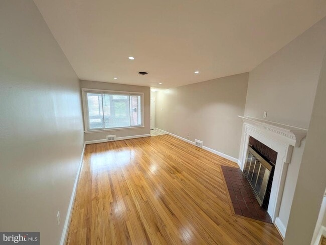 Building Photo - 6643 23rd Pl