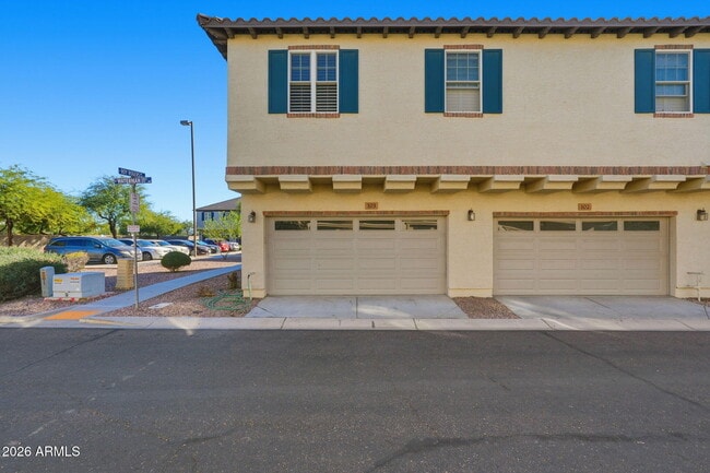 Building Photo - 4757 E Waterman St