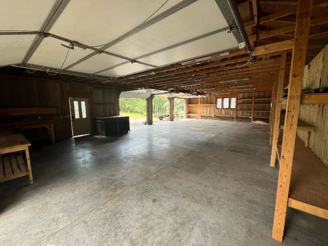 Building Photo - 2207 Eagle Ln