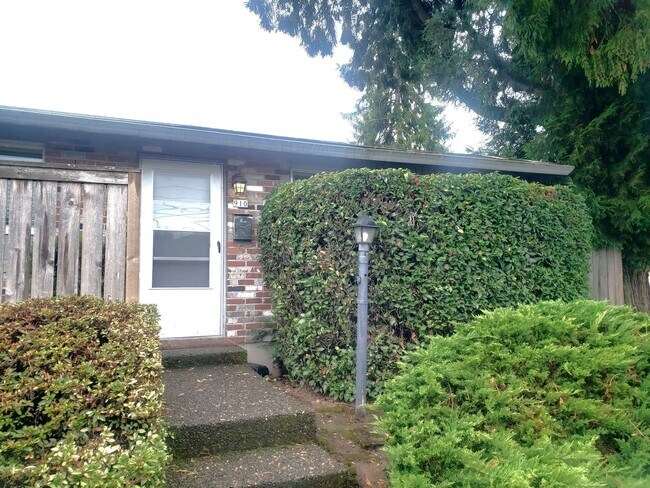 Primary Photo - SE Tacoma Ave Duplex